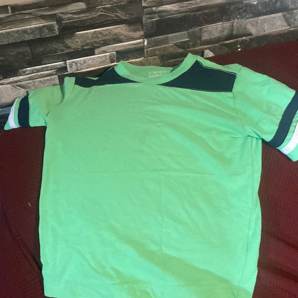 Tee